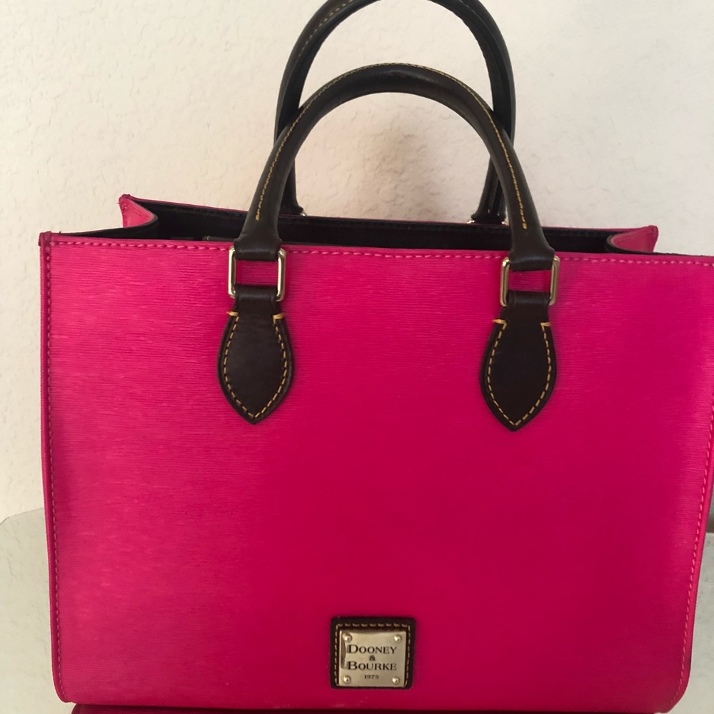 Dooney & Bourke Bright Pink hand bag with straps